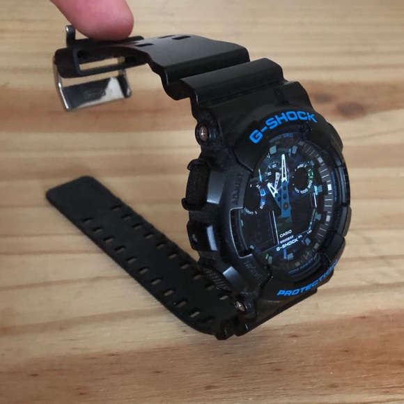 G-Shock Other - NWOT Men’s G-Shock watch!